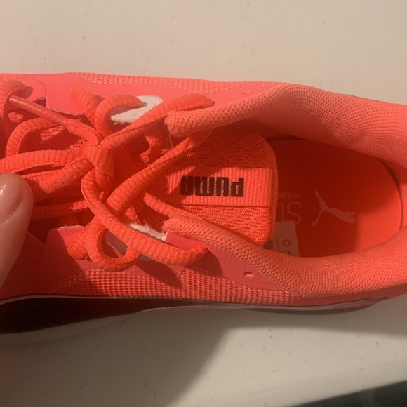 NIB - Women’s Pink Puma Twitch Runner - Picture 3 of 9